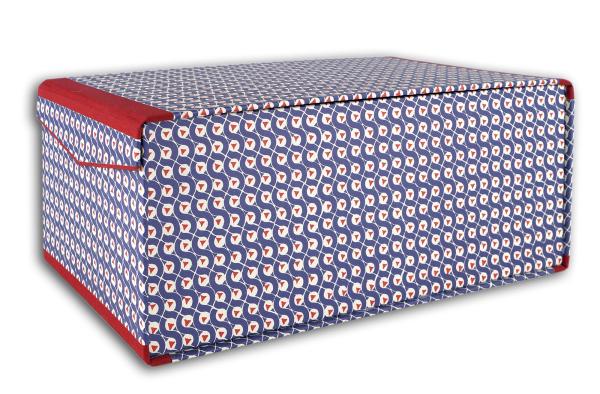 Box offen,Vorderfront aufgeklappt,drei Fächer,quer,zwei Trennwände, matt